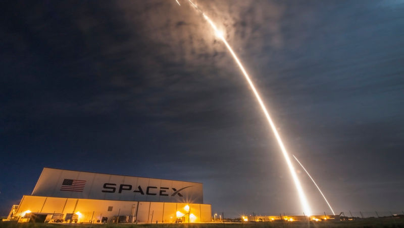 Para bile kurtaramaz ay olacak SpaceX, eğer bir şey yanlış giderse