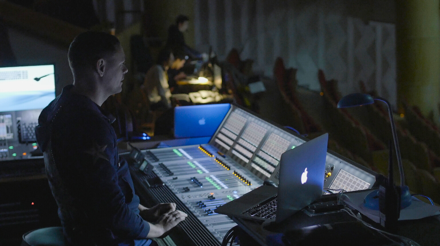 Le regard de l'intérieur: de quoi est fait en 3D-un spectacle de la comédie musicale #ДЖУМЕО