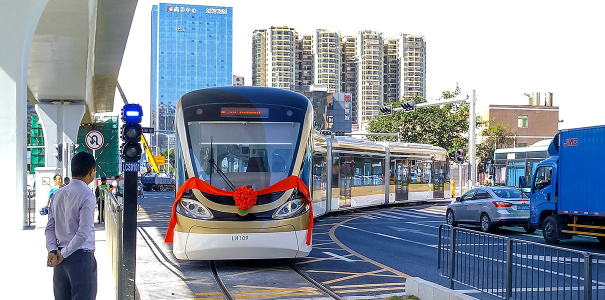 W Chinach na linię wyszedł pierwszy bezzałogowy tramwaj