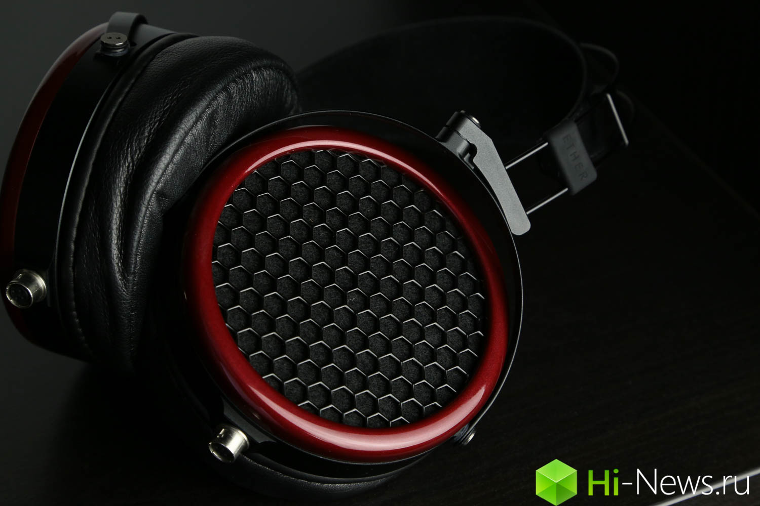 MrSpeakers Ether және Ether Flow: планары бүкіл сұлулығын