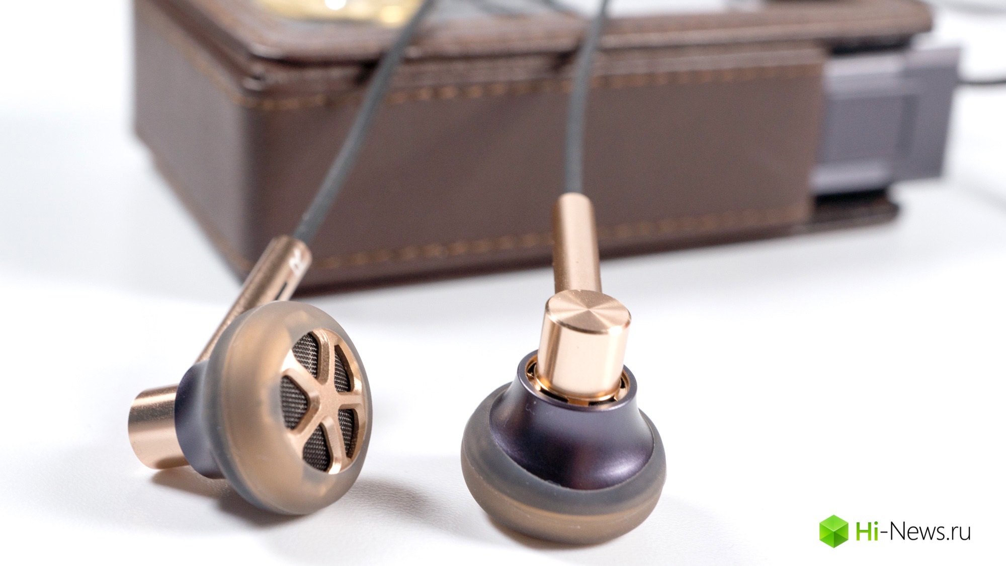 Review headphones 1More E1008 — fans of 