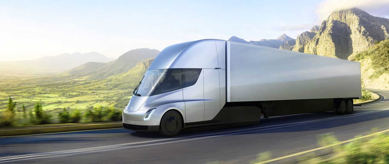 Прототип вантажівки Tesla Semi був помічений на дорозі