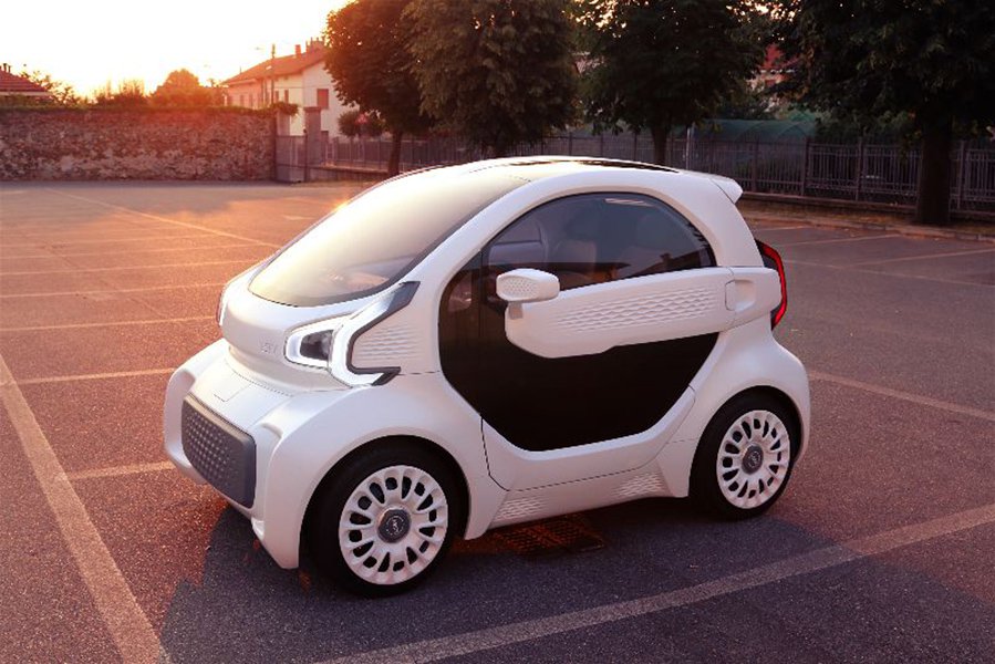 Electric car printed on a 3D printer, put 