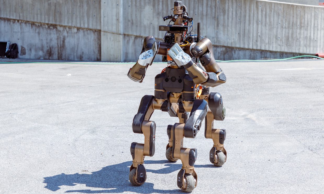 Centauro: robot-centaur for the salvation of men