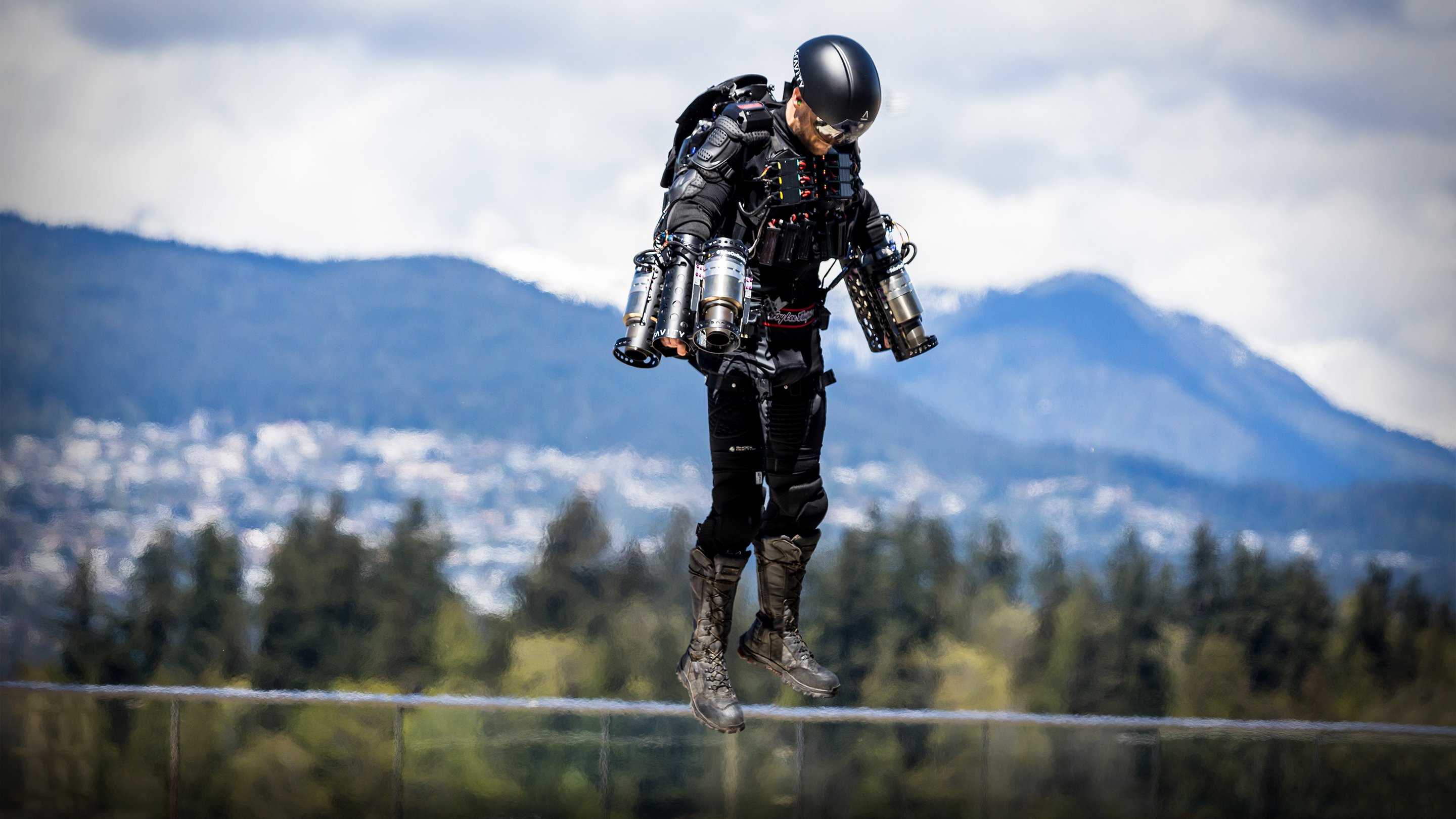 Is it a bird? Is it a plane? No, it's the jetpack from Richard Browning for 440 thousand dollars